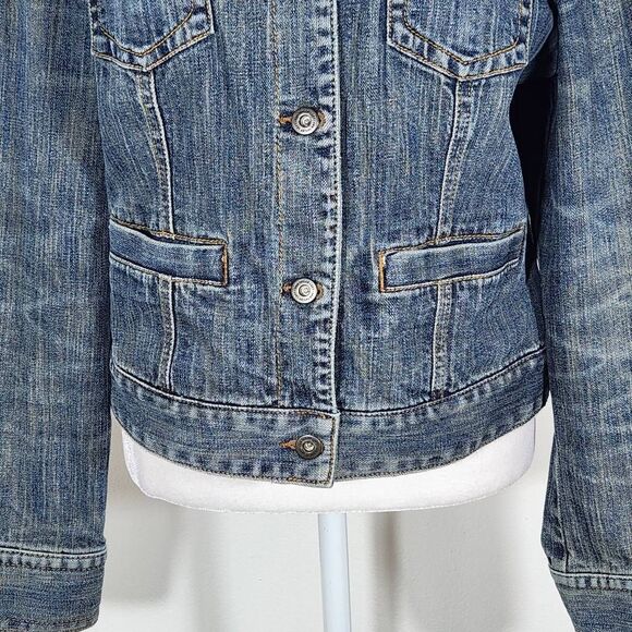 Loft Denim Trucker Jacket Size 8 LOFT Classic Jean Jacket - Picture 3 of 7